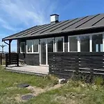 Ferienhaus Welcoming Right Down To The Water *