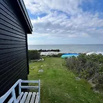 Tatil Evi Welcoming Right Down To The Water Rørvig